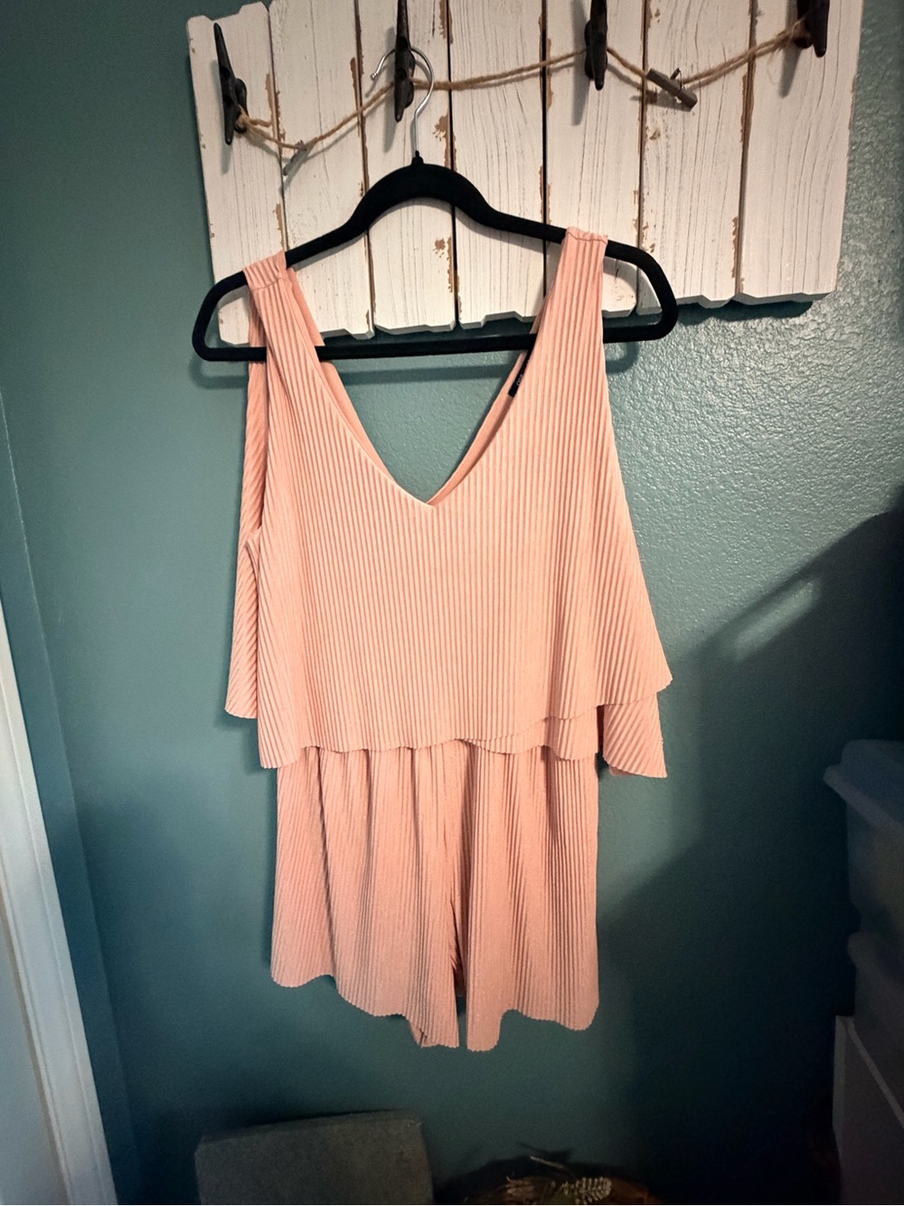One Clothing Peach Blush Sleeveless Ribbed V-Neck Romper